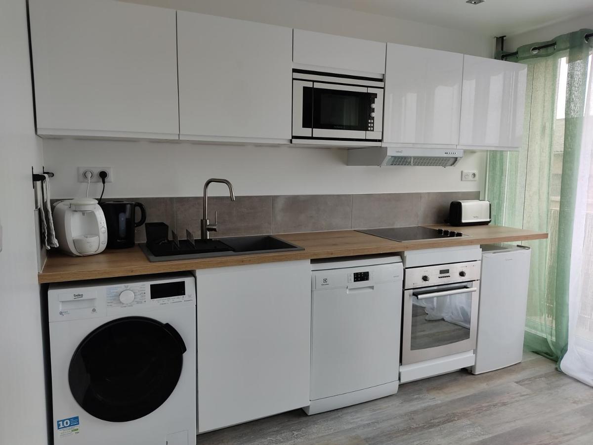 Appartement Climatise Avec Balcon,Wifi, Proche Remparts Авиньон Екстериор снимка