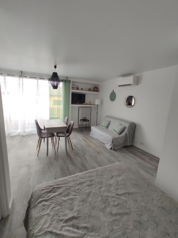 Appartement Climatise Avec Balcon,Wifi, Proche Remparts Авиньон Екстериор снимка