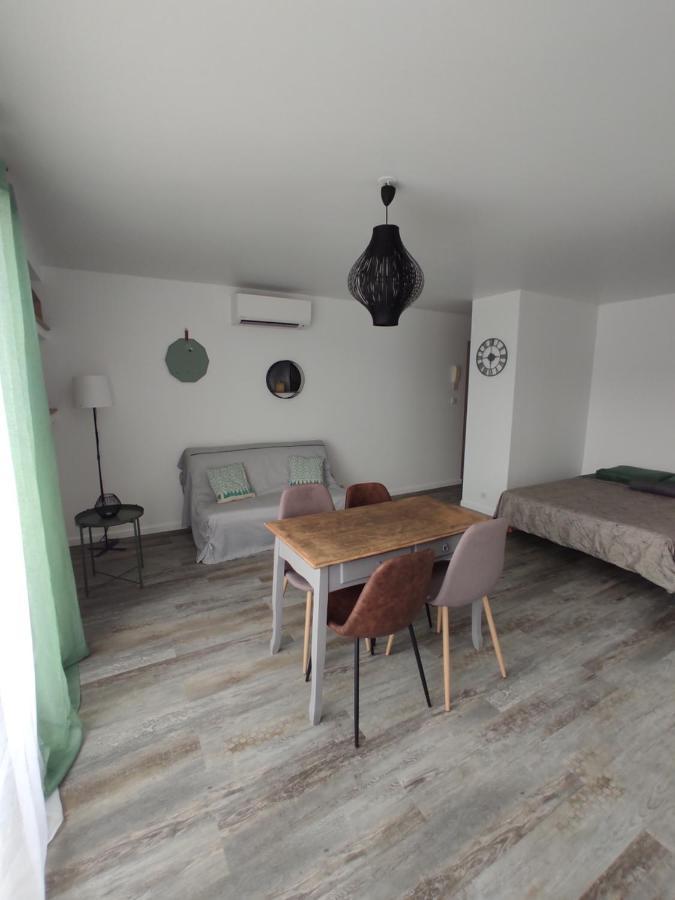 Appartement Climatise Avec Balcon,Wifi, Proche Remparts Авиньон Екстериор снимка